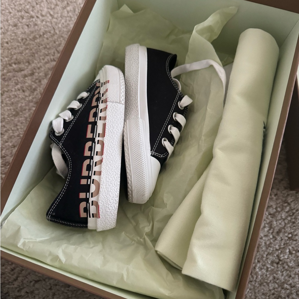 Burberry Kids Black Sneakers